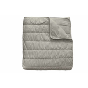 Colcha Gris Perla Cama de 105 Olimpia Pierre Cardin. Detalle.