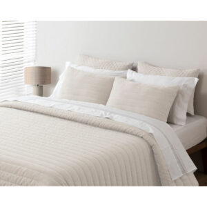 Colcha Beige Cama de 105 LINO Pierre Cardin. Calidad.